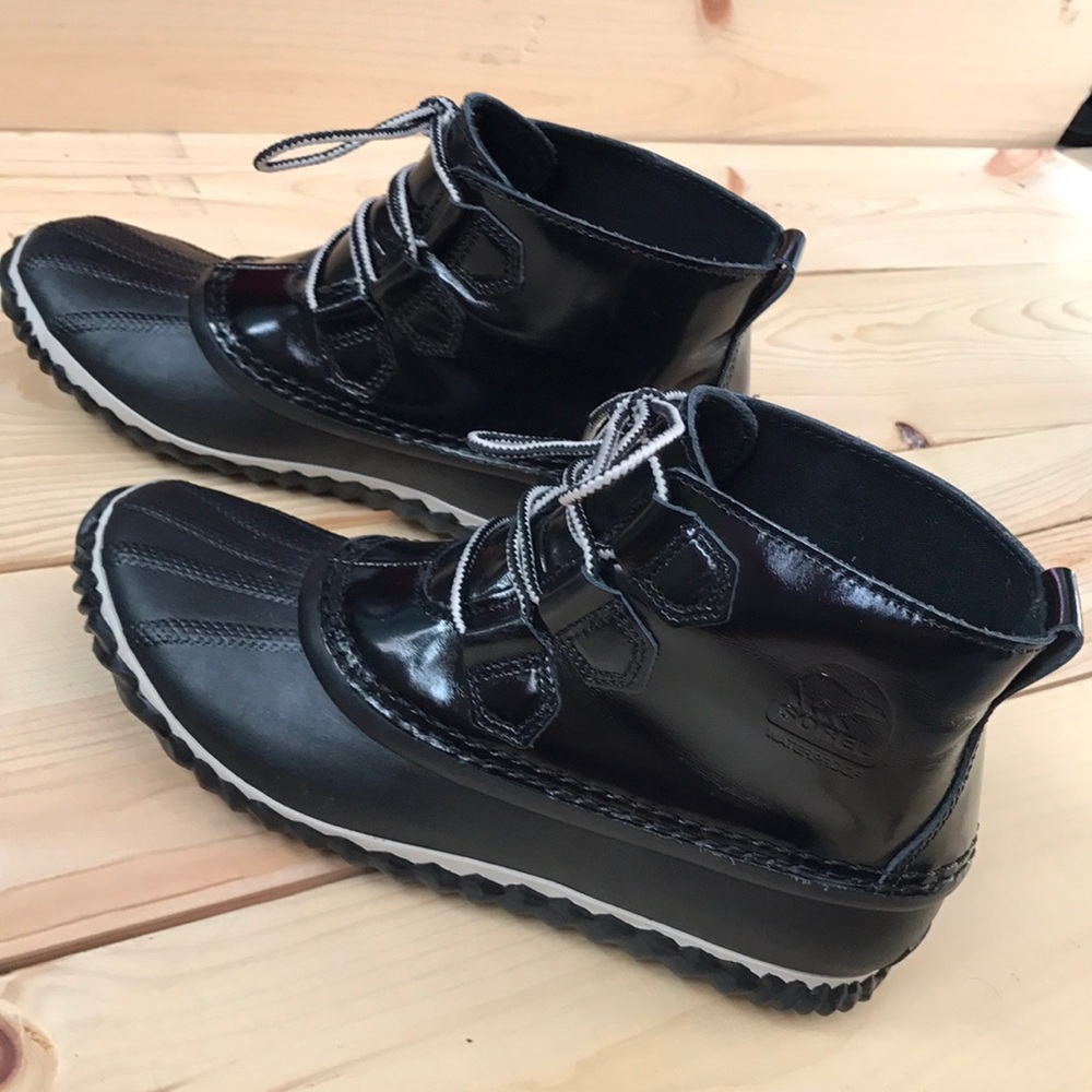 SOREL Out N About booties